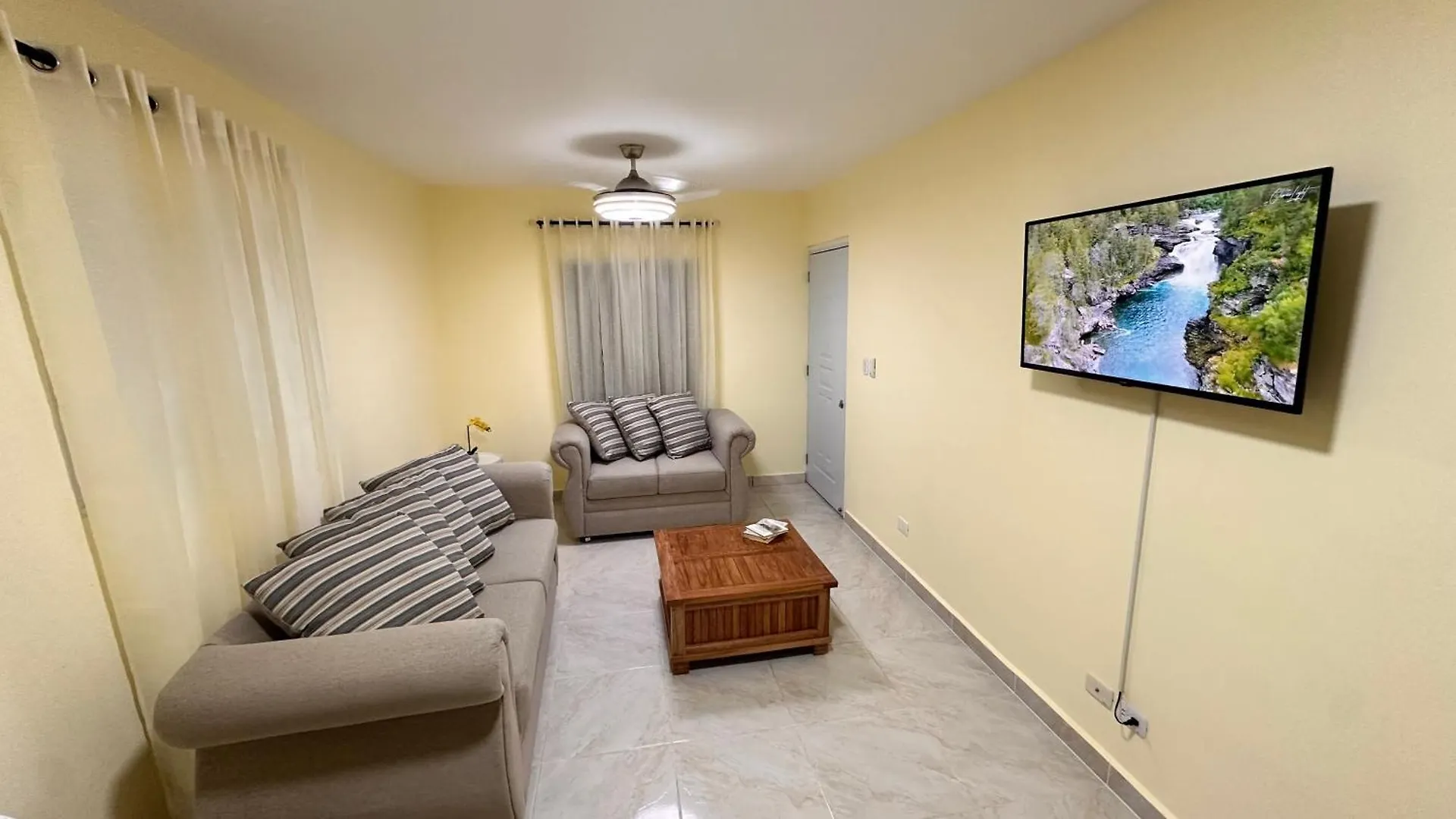 Holiday home Home Close To The Beach, Free Wifi & Parking, In Quiet Neighborhood Equipped With Acs Nagua