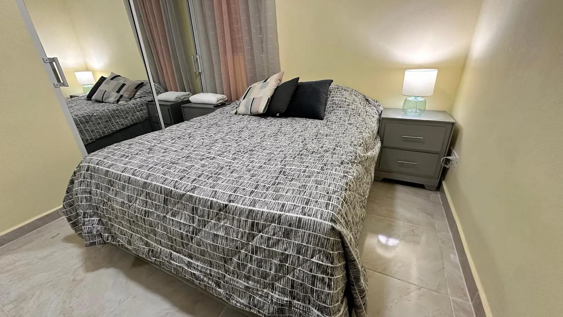 Home Close To The Beach, Free Wifi & Parking, In Quiet Neighborhood Equipped With Acs Nagua Holiday home