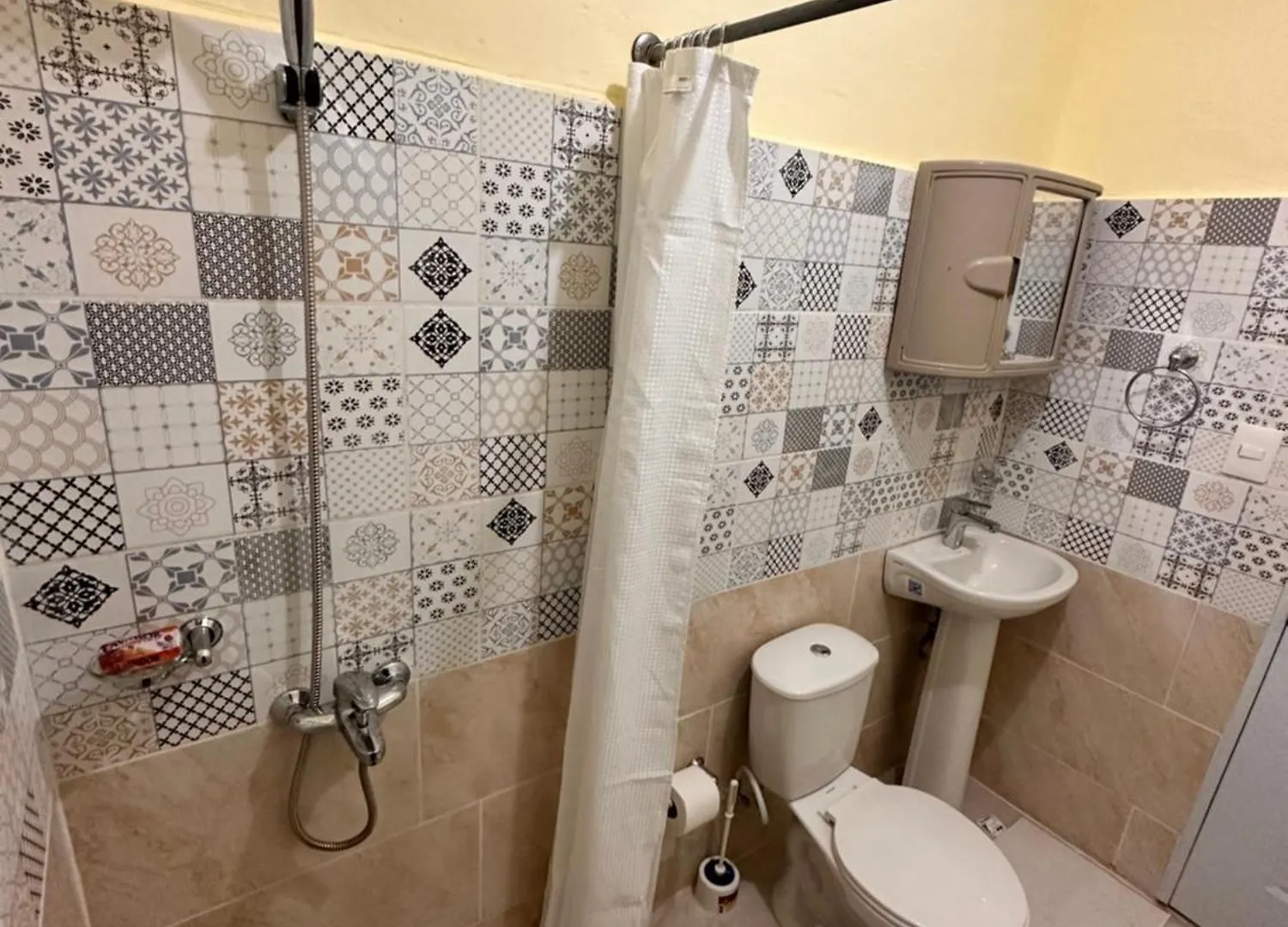 Home Close To The Beach, Free Wifi & Parking, In Quiet Neighborhood Equipped With Acs Nagua 0*,  Dominican Republic