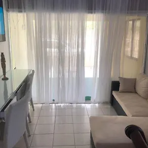 3 Bedroom In Center With Parking And Free Wifi Apartamento
